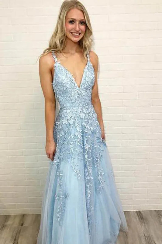 Dazzling A-Line Deep-V Spaghetti-Strap 3D-Lace-Train-Length Prom Dress