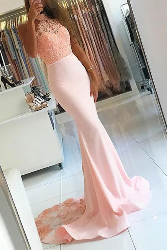 Romantic Mermaid Halter Neck Sleeveless Lace Accent Train Length Prom Dress
